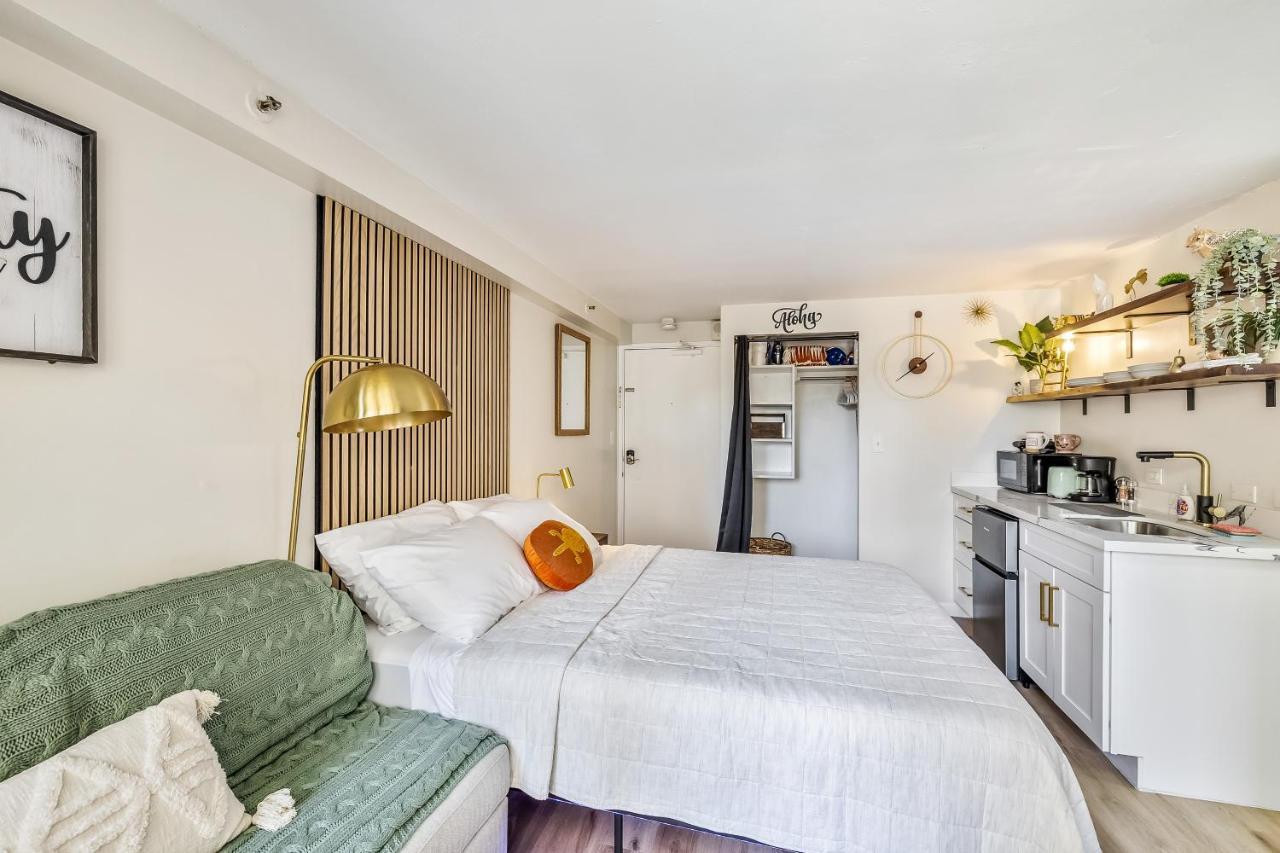 Bright & Cozy Condo Unit With Balcony! Гонолулу Екстер'єр фото